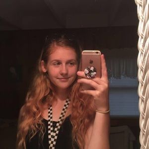 Meet your Posher, Lyra